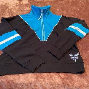 Charlotte Hornets Womens pull over.